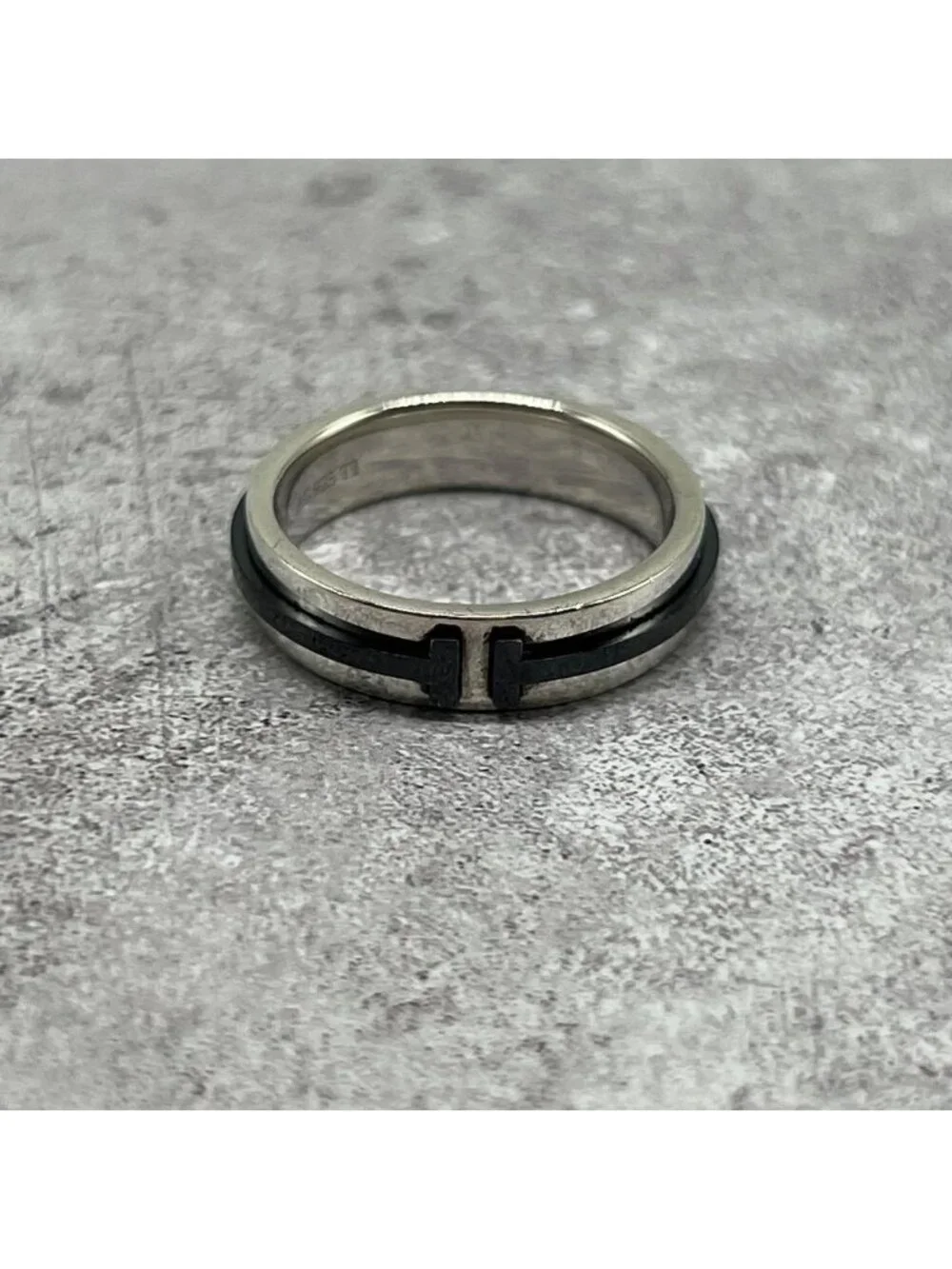 Tiffany & Co T Two Ring TI